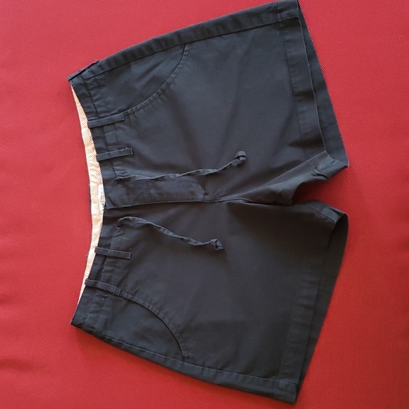 Black shorts - Picture 1 of 3